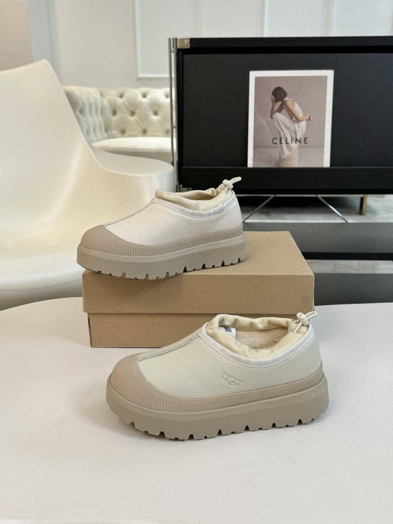 Ugg Flat Shoes
